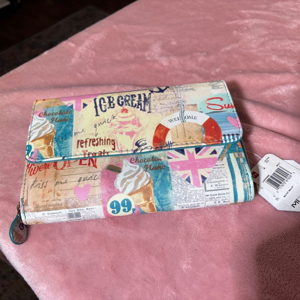 Mundi Big Fat Wallet NWT RFID Protection . Ice Cream Parlor. Summer.